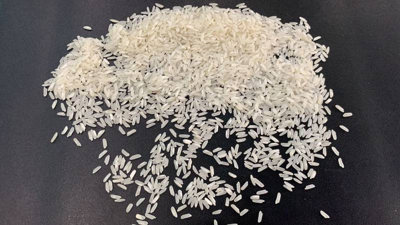 Broken white rice